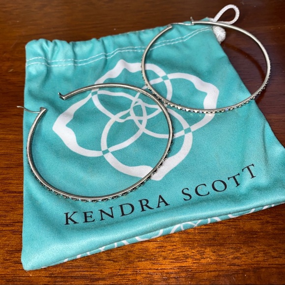 Kendra Scott Val Hoops